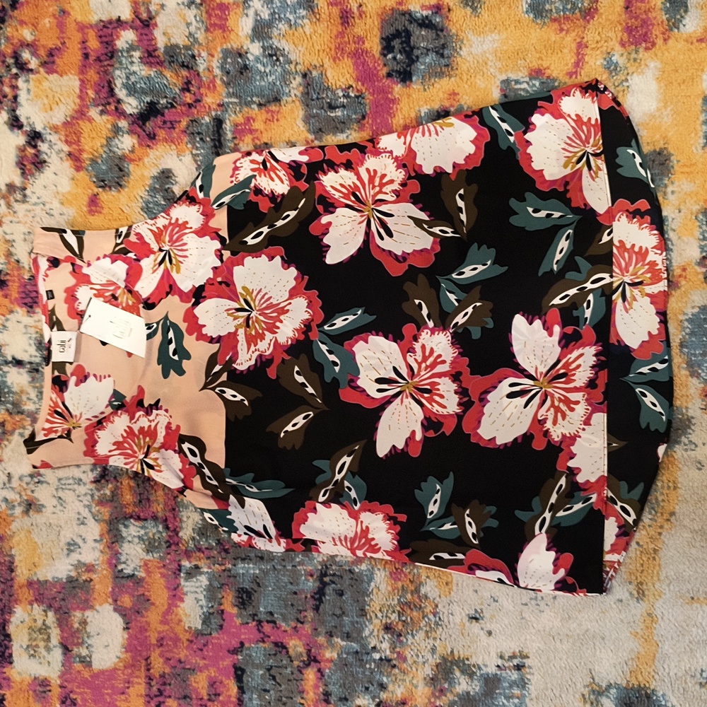 NWT Cabi Outlet Top